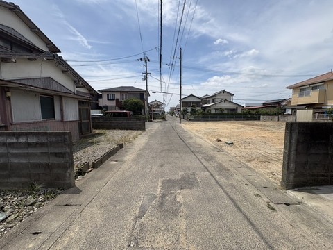 前面道路（西方向）　造成前風景　