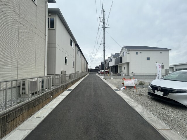 【2区画】前面道路のスライド画像