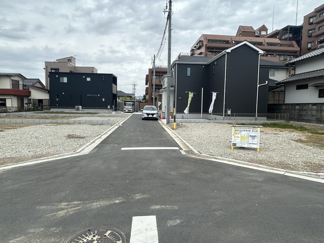 【2区画】前面道路のスライド画像