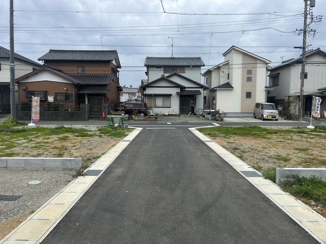 【6区画】前面道路のスライド画像