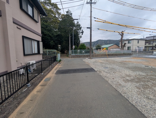 【6区画】前面道路のスライド画像