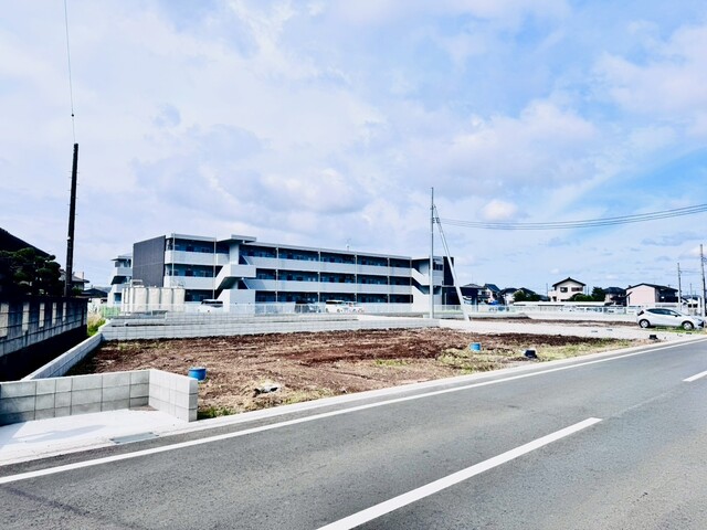 3号地：180.09㎡<br>4号地：173.85㎡のスライド画像