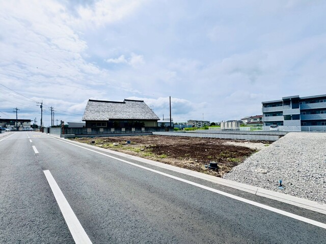 3号地：180.09㎡<br>4号地：173.85㎡のスライド画像