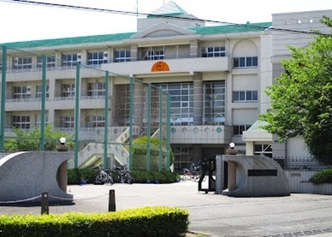 さいたま市立向小学校：140m