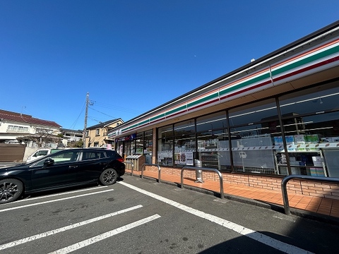 セブンイレブン三鷹大澤1丁目店 1776m