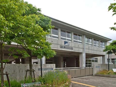 八王子市立みなみ野中学校まで約826m
