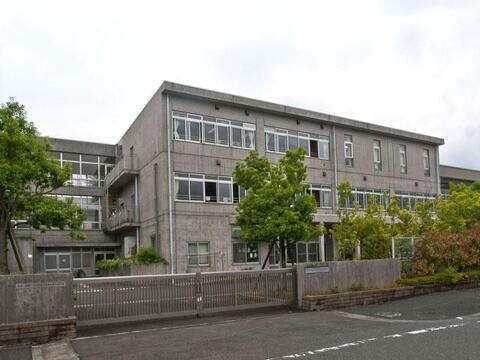 八王子市立みなみ野小学校まで約677m