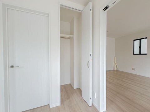 建物内部の収納には拘りました。お荷物が多い方にも安心です。