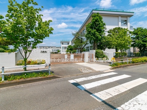 昭島市立田中小学校 410m