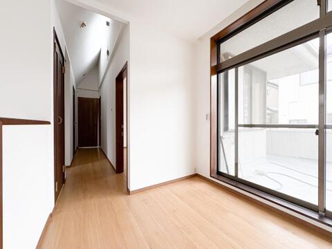 室内の廊下部分は広く施工されています。空間を広々とお使いいただけます。