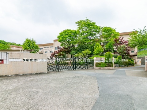 八王子市立中山中学校 1100m