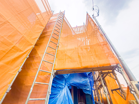 お引き渡しより最大60年保証。長期優良住宅。ZEN 水準。耐震等級3。2026/4/6撮影