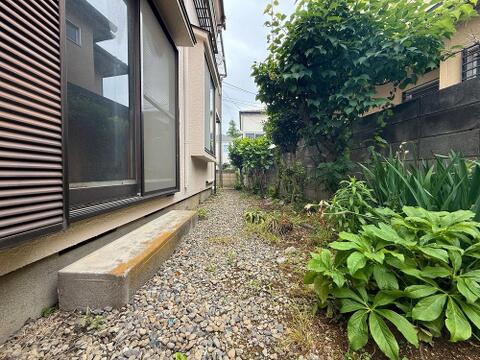 庭 現在リフォーム中5月23日撮影