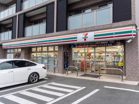 セブンイレブン小平東京街道店まで約692m