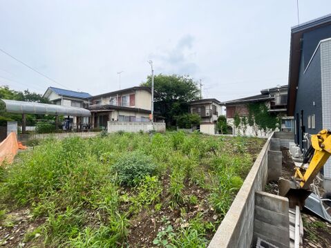 ここに誕生するのは、高い断熱性と省エネ性能をクリアしたこれからの時代の家。オール電化仕様で、万が一の震災時にも電気が使えて安心な蓄電池を完備。