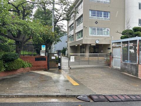 川崎市立長沢小学校まで約1100m