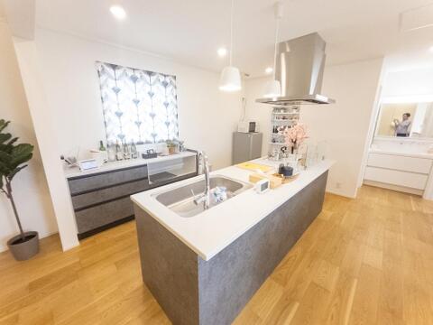 家族構成やライフスタイルに合わせてお部屋の使い方を変えることができる住まいです。