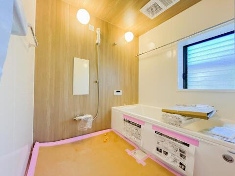 日々の疲れを癒すお風呂はやさしい色合いの空間です。リノベーション8月末完成予定