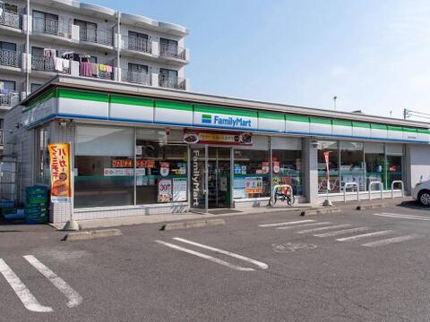 ファミリーマート羽村市役所通店まで約356m