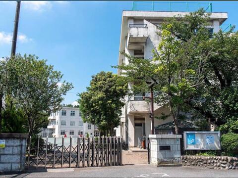羽村市立羽村東小学校まで約932m