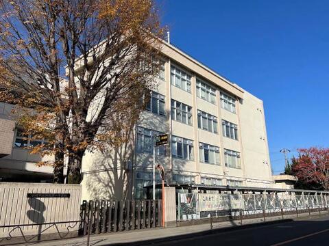 羽村市立羽村第二中学校まで約1700m