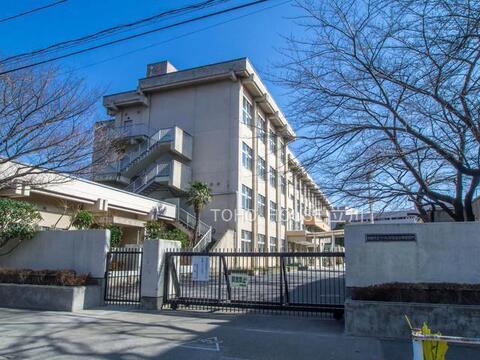 昭島市立瑞雲中学校まで約831m