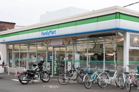 ファミリーマート谷保駅東店