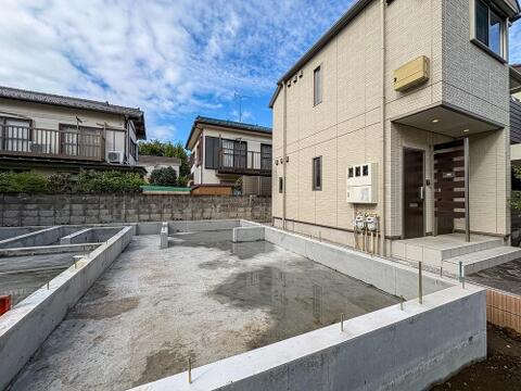 現在、施工中ですが陽当りと周辺環境は今すぐご確認いただけます。本日ご案内可能ですので、お気軽にお問い合わせください。