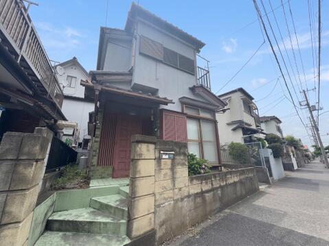 爽やかな青空の下に贅沢なほどに降り注ぐ陽光、豊かな居住性と、クオリティが見事に調和した住空間は、住まうことの喜びを感じさせてくれます。