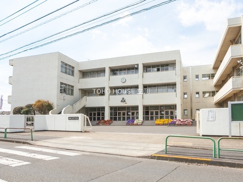 青梅市立新町中学校まで1200m