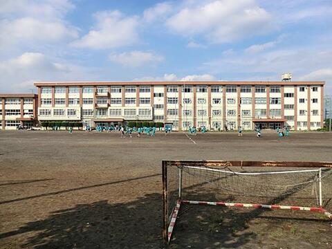 八王子市立元八王子中学校まで約75m