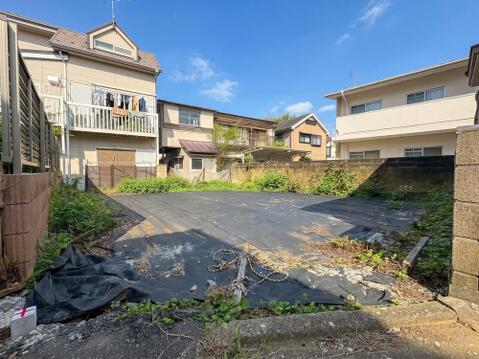 高低差のないフラットな整形地。造成や基礎工事の費用が抑えられ、理想のマイホーム建築にすぐ取り掛かれます。