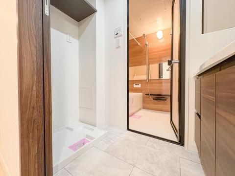 洗濯機置き場完備です。いつも綺麗な暮らしをサポートします。