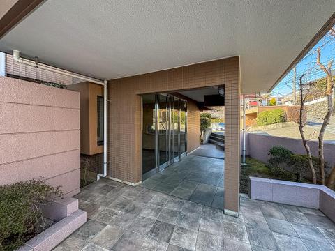 物件の陽当りや通風・仕様設備やお部屋の大きさの比較、近隣・周辺環境や街並みなど、掲載していない情報が現地にはたくさんあります。是非現地をご確認ください。