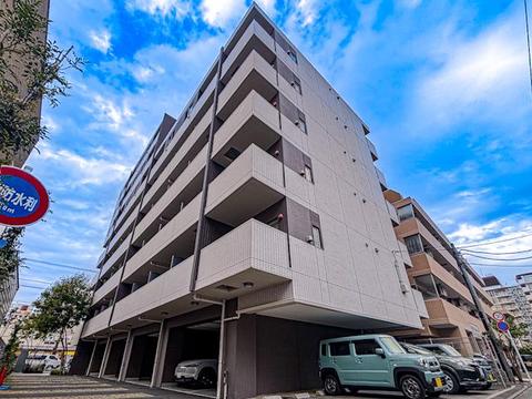 ワンフロアのマンションならではのフラットな生活は、移動がスムーズで家事動線も便利。管理体制が行き届いており、共用部分の清掃も整っているため、清潔で快適な住環境が整っています。