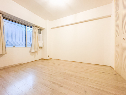 職人の手仕事が光るリフォーム工事中の最中です。これからどんな空間に仕上がるのか、完成が楽しみです。