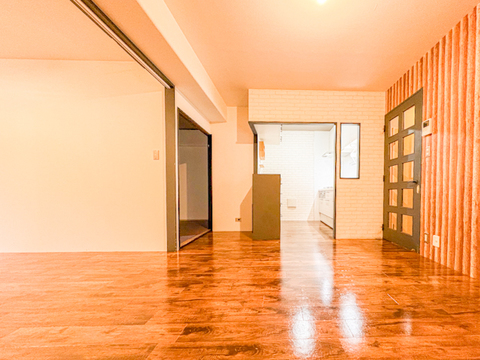 これからリフォームが施されて新しい魅力が引き出される予定です。住まいがどのように生まれ変わるか、理想の住環境が実現する過程をぜひご期待ください。