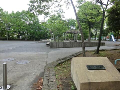 長谷戸公園まで約200m