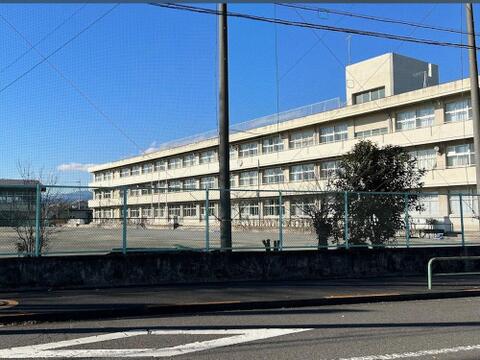 青梅市立東中学校まで約1945m