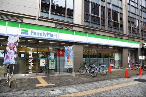 ファミリーマート三鷹中央通り南店まで約219m