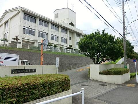 多摩市立鶴牧中学校まで約1365m