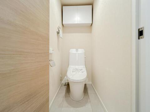 シンプルな色になっているのでお家の中でも落ち着ける空間の一つです。