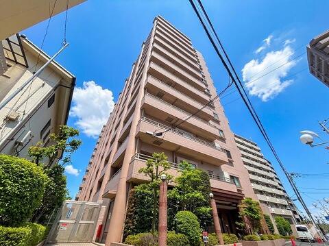 周辺環境と併せて現地のご案内も可能です。また、購入に際しての諸費用、住宅ローン(月々の返済例)など、資金計画のご相談も承っております。お気軽にお問い合わせください。※CG加工で晴天にしております。