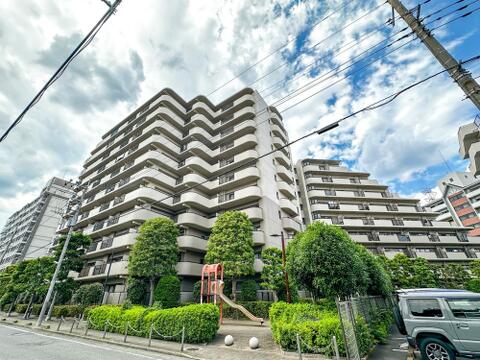 流行に左右されず、将来にわたって価値が継続する「上質」な佇まい。街に新たな価値をもたらし続けてくれます。