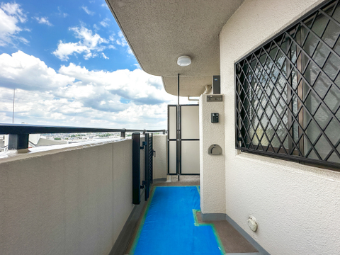 ポーチがある角部屋住戸です。