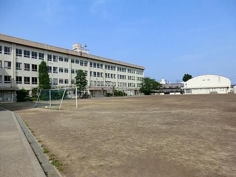 稲城市立稲城第一中学校まで約148m