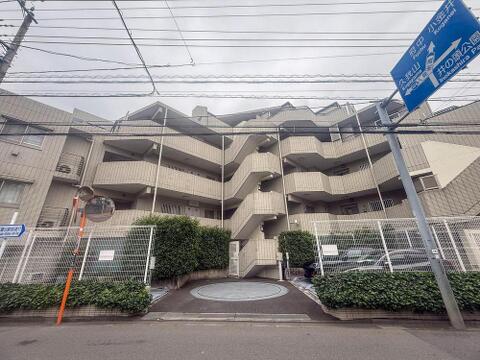 現在リフォーム中。6月中旬に完工予定です。