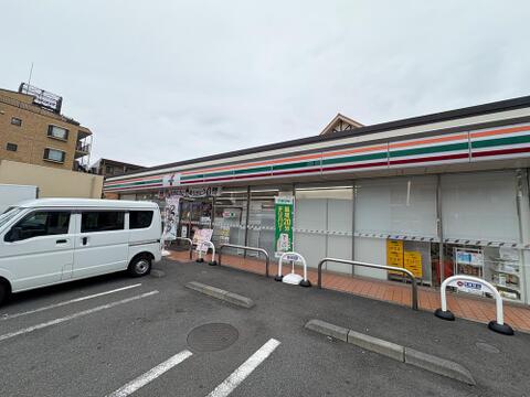セブンイレブン調布下石原3丁目店まで約200m