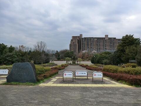 小山白山公園まで約501m