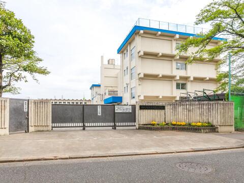 羽村市立小作台小学校まで約220m